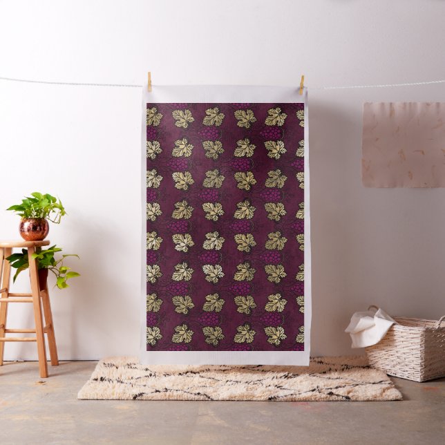Tema Burgundy Plum och Guld Vin Tyg (In Situ)