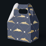 Tema för vintage Nautical Navy Blue och Guld Dolph Presentaskar<br><div class="desc">Favoritlådor med en gyllene vintage delfin med en blå pärllattice mönster och guld.</div>