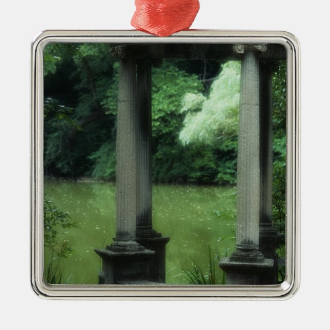 Tempel av kärlek på de gammala Westbury Julgransprydnad Metall (Framsidan)