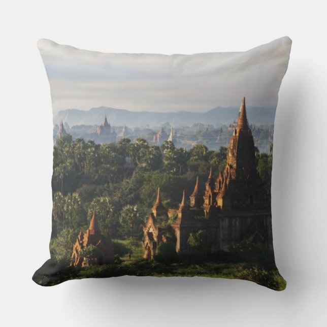 Tempel vid soluppgång, Bagan, Myanmar Kudde (Framsida)