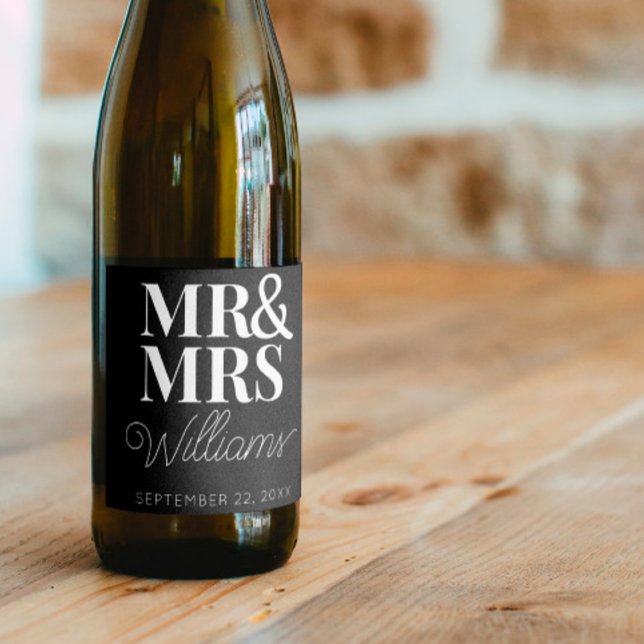 Template Wedding favor Mr & Mrs Namn Cute Modern Vinflaska Etikett (Skapare uppladdad)