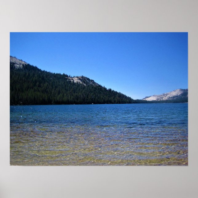 Tenaya Sjö, Tuolumne Meadows, Yosemite, CA Poster (Framsidan)