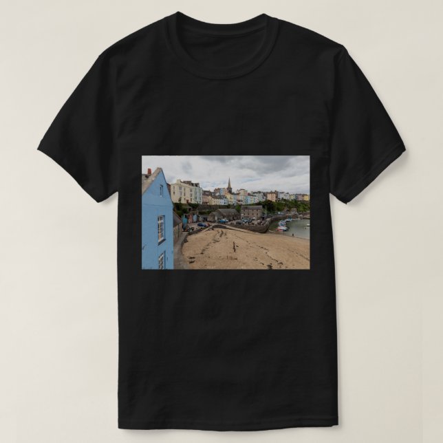 Tenby North Beach and Pastel Houses T Shirt (Design framsida)