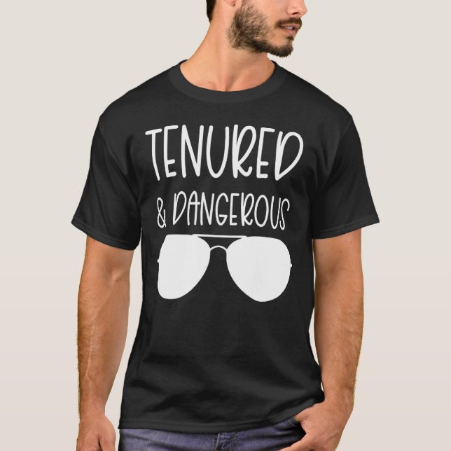 Tendenserad och farlig professor Women Tenure Trac T Shirt (Framsida)