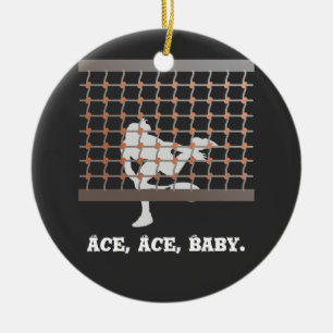 Tennis Ace Ace Baby, kvinnlig tennisspelare på nät Julgransprydnad Keramik