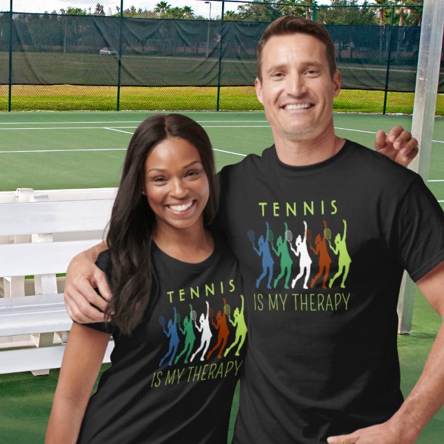 Tennis är min terapi! Female tennis player Black T Shirt (Skapare uppladdad)
