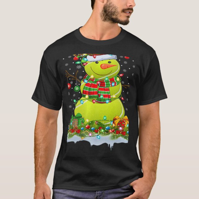 Tennis Ball Snowman Xmas Lights Tennis Christmas T Shirt (Framsida)