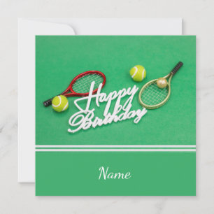 Tennis Birthday-kort med racket och boll på grönt Kort