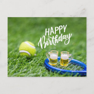 Tennis Birthday med boll och öl på grönt gräs Vykort