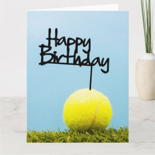 Tennis boll med Grattis på födelsedagen-tecken på Kort