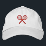 Tennis Broderad Keps<br><div class="desc">Röda tennisracketar.</div>