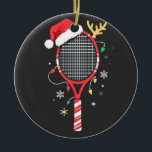 Tennis Paddle med Santa Hat och jul Ljus Julgransprydnad Keramik<br><div class="desc">Jultennis,  helgdag sport,  tennis paddle Santa hat,  festive tennis,  jul ljus,  helgdag-anda,  tennis-spelargåva,  sportjul,  helgdag tennis fläkt,  julsport cheer</div>