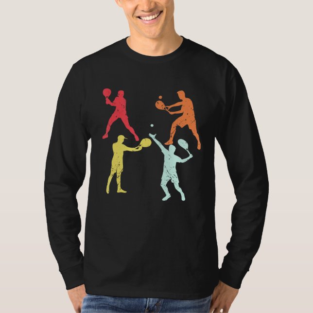 Tennis Player Silhouette Rackets Bollar Coola Mana T Shirt (Framsida)