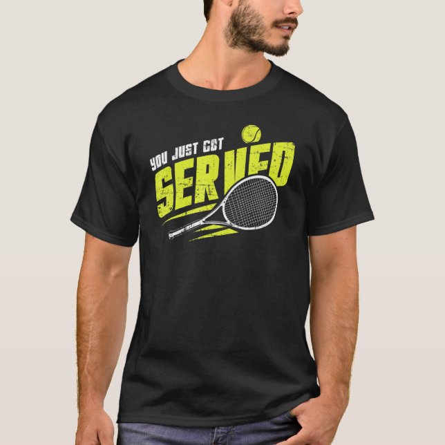 Tennis Service Landed Sport Sneaker T Shirt (Framsida)