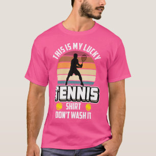 Tennis som säger Lucky Tennis Tvättar det inte T Shirt