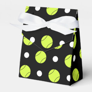 Tennisbollpolkaen pricker presentaskar
