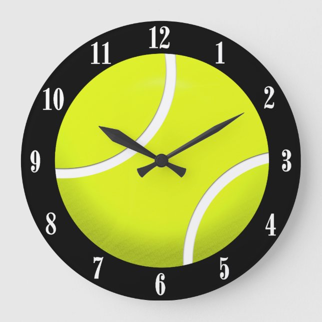 Tennisbollväggen tar tid på med vit numrerar stor klocka (Framsida)