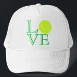 Tenniskärlektruckerkeps Truckerkeps<br><div class="desc">Denna "tenniskärlek" hatt är säker att göra poäng något pekar med tennisspelarear. (Som kallas,  "ironi, " barn.) Hatten stavar ut ord,  "KÄRLEK" i grönt,  öppen vänd mot bokstäver,  stund genom att använda en tennisboll för "nollan". Designarbetena på många jämnar,  så välj din favorit och beställa precis denna hatt!</div>