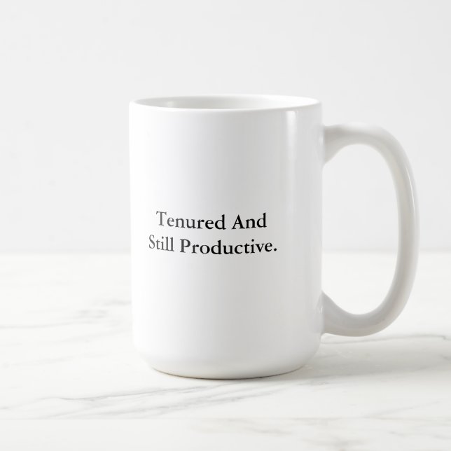 Tenured och stilla produktivt kaffemugg (Höger)