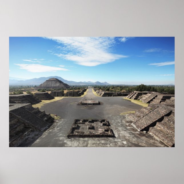 Teotihuacan ruins poster (Framsidan)
