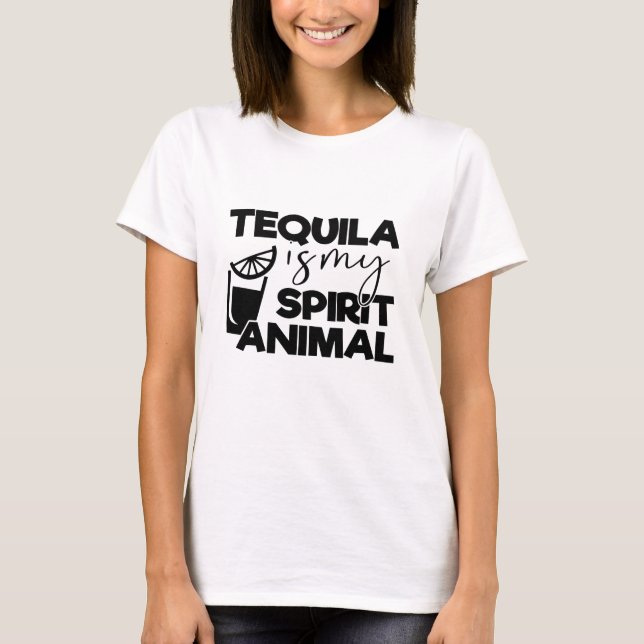 Tequila är mitt själsdjur t shirt (Framsida)