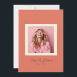 Terracotta Cream Minimal High School Photo Grad Meddelande<br><div class="desc">Part of Grad Collection - Add your custom matching envelope, stickers, and more Announce your graduate’s achievement with simple Pastel Minimal High School Photo Grad Frame on this graduation announcement card. Featuring a modern photo layout and clean typography, this design is perfect for high school graduates celebrating the Class of...</div>