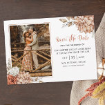 Terracotta Fall Boho Blommigt Photo Save Date in Inbjudningar<br><div class="desc">En elegant faller höstens blommigt terracotta bröllop spara datum. Anpassa den med ditt foto,  namn och dejta ett fantastiskt sätt att informera dina gäster om ditt kommande bröllop. Designad av Blackberry Boulevard.</div>