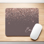 Terracotta Ro Guld -  Rosa Glitter Monogram<br><div class="desc">Terracotta och Ro Guld -  Rosa Gnistra Glitter Brushed Metall Monogram Namn och Initial Mousepad (musknapp). Det gör perfekten söt 16-årsjubileum,  bröllop,  möhippa,  årsdag,  babydusch eller bachelorette-fest för någon som glam lyxen och chic stilar i kärlek.</div>