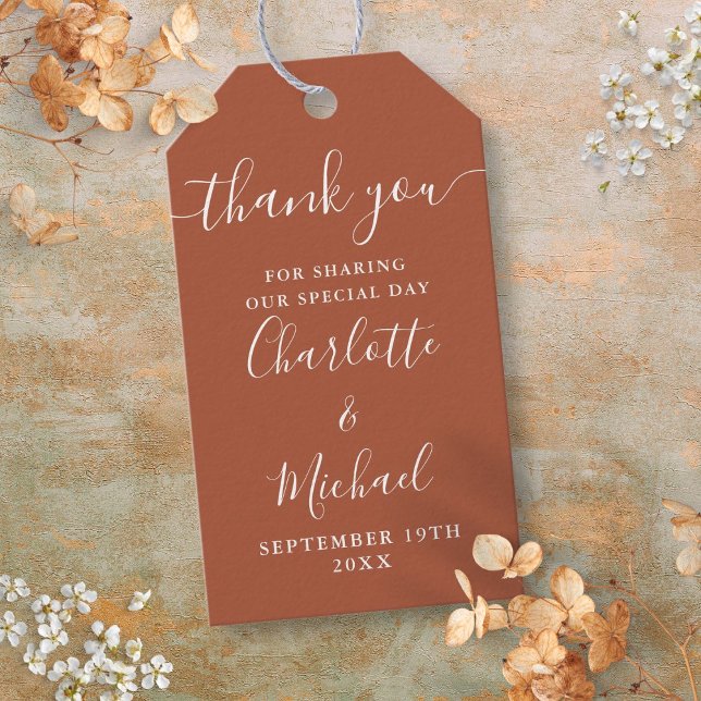 Terracotta Script Tack Wedding Favor Presentetikett (Terracotta Script Thank You Wedding Favour Gift Tags)