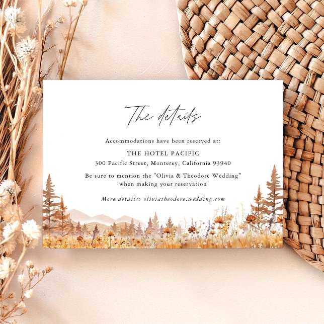 Terracotta Wildflower Mountain Bröllopshotell Tilläggskort (Terracotta wildflower mountain wedding hotel details card with watercolor florals, boho rustic card)