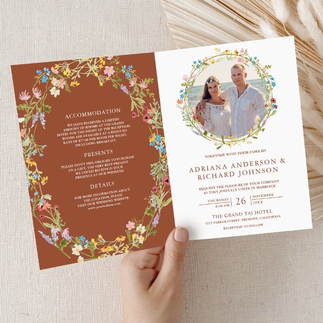 Terrakotta Boho Vildblomma Foto QR-kod Bröllop Inbjudan (Skapare uppladdad)