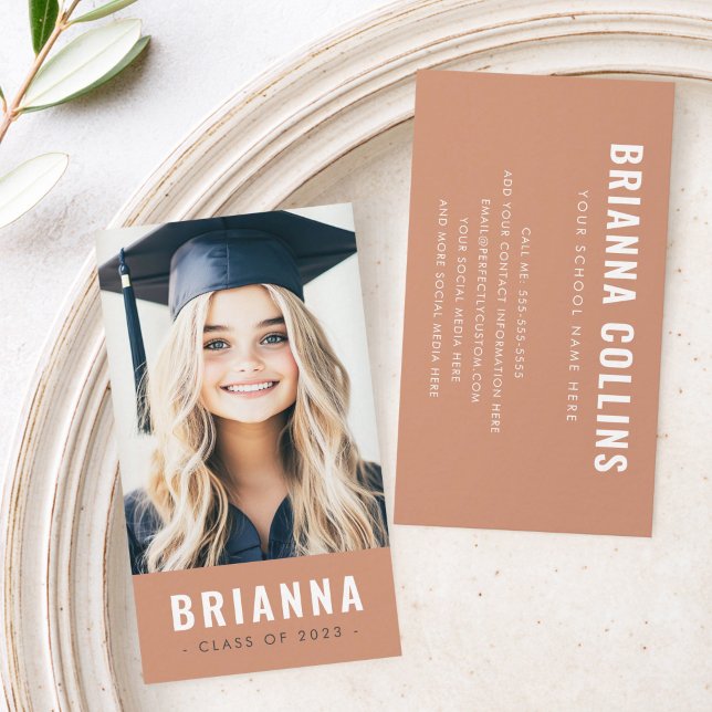 Terrakotta-fotografi för studentexamen och nätverk visitkort (Student graduation networking photo terracotta business card)