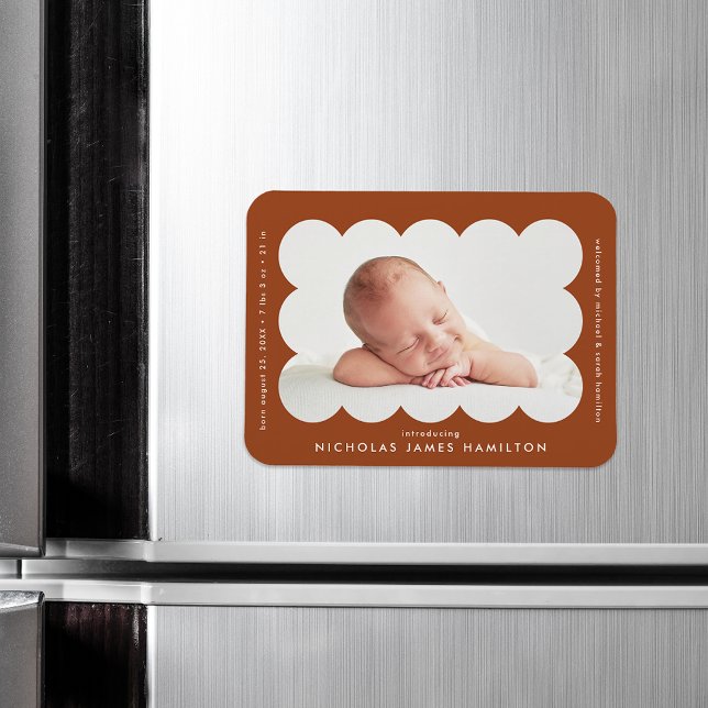 Terrakotta Modern Valvd Födelseannons Magnet (Skapare uppladdad)