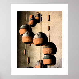 Terrakotta vindklockor stilleben i spiral poster