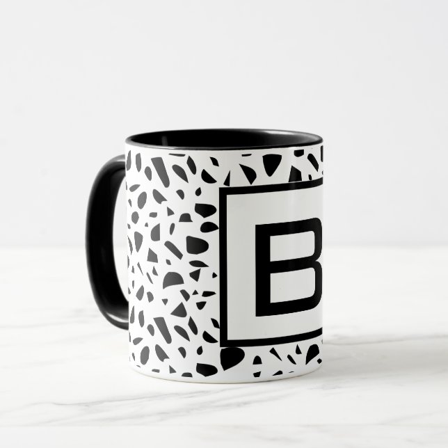 Terrazzo svartvit monogram, inledande fet stil mugg (Framsida vänster)