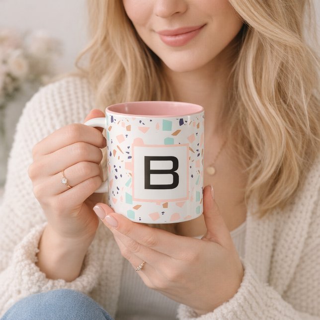 Terrazzo vit rodnad mint initial monogram mugg (Skapare uppladdad)