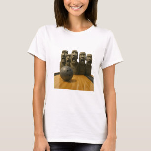Terrified Moai-statyer på en Bowling Lane T Shirt