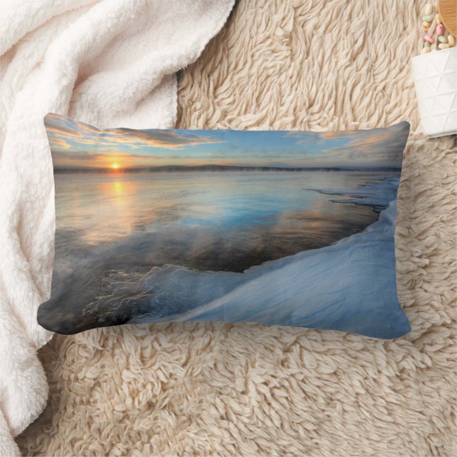 Teslin Sjö efter en röjningsstorm, Yukon Lumbarkudde (Filt)