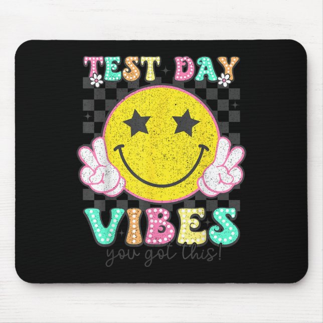 Test Day Vibes You Got This Retro Groovy Testing D Musmatta (Framsidan)