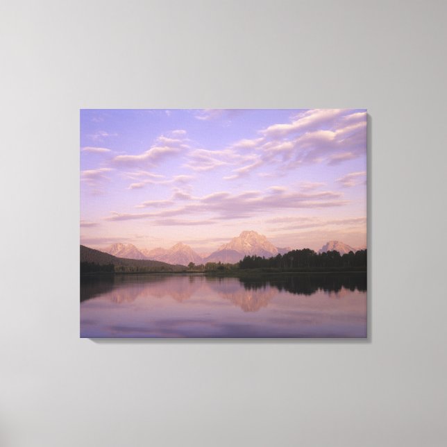 Teton Range som reflekteras på Snake River. Grand  Canvastryck (Framsida)