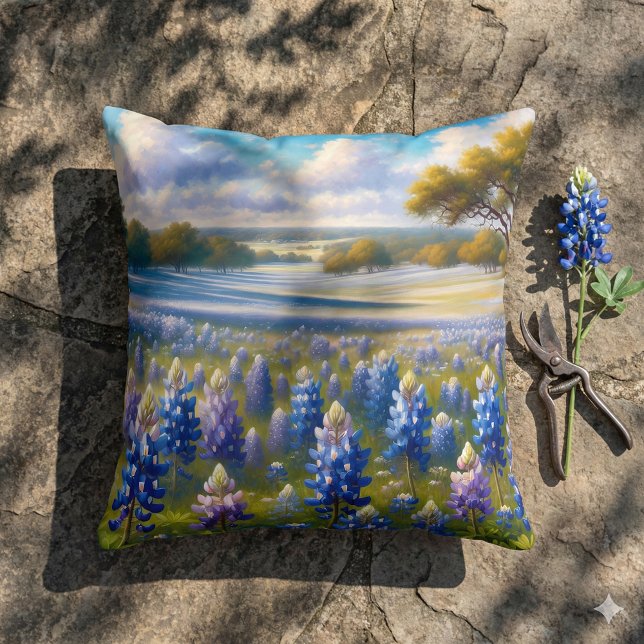 Texas Bluebonnet Ängslandskap Kudde (Texas Bluebonnet Meadow Landscape Throw Pillow Mockup A)