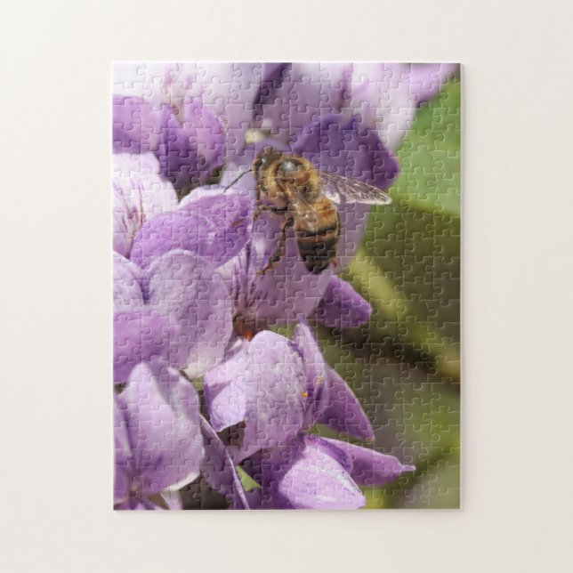 Texas honey Bee | Lila Mountain Laurel Flower Pussel (Vertikal)