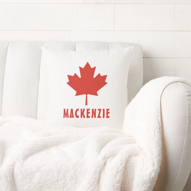 Text för Canadian Flagga Red Maple Löv Canada Day  Kudde (Skapare uppladdad)