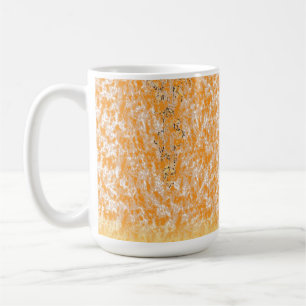 Textil mönster med en levande orange och ett sunt kaffemugg