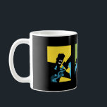 TF2 BLU-medietriptych mugg<br><div class="desc">Ubercharge, slaktbiprodukter och allt hemskt... var de ingredienser som skapade perfektens legosoldater. Men medicinen tillsatte av misstag en extra-ingrediens till konfektionen... nu kan du bära och dricka ditt eget val av Chemical X med den här snyggten och på ett lämpligt sätt galna vetenskapsmannen mugg!</div>