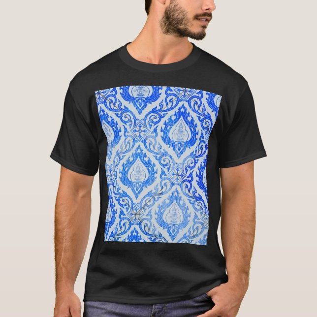 Thai mönster: keramisk styrd kyrka. t shirt (Framsida)