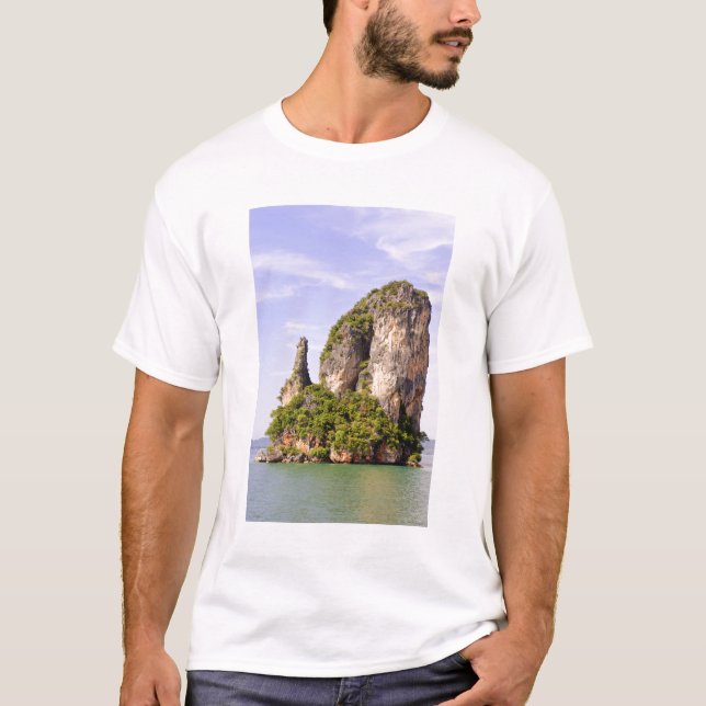 Thailand, Andaman Sea. Ao Phang Nga-öarna Tee (Framsida)