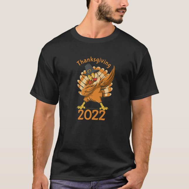 Thanksgiving 2022 Dabbing Turkey Bird with Hat T Shirt (Framsida)