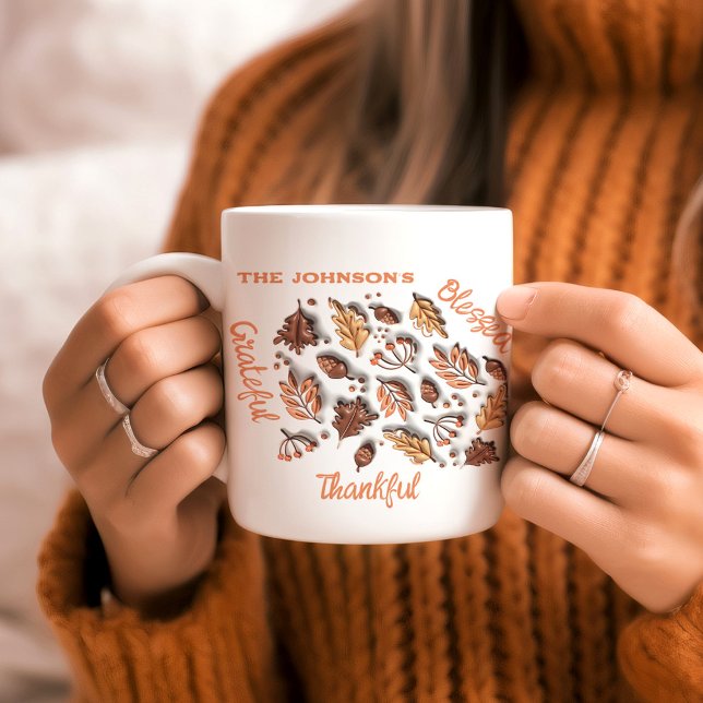 Thanksgiving Inflated Höst löv Family Namn Kaffemugg (Thanksgiving Inflated Fall Leaves Family Name Coffee Mug)