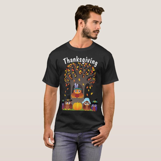 Thanksgiving träd med söt uggla T-shirt (Hel framsida)